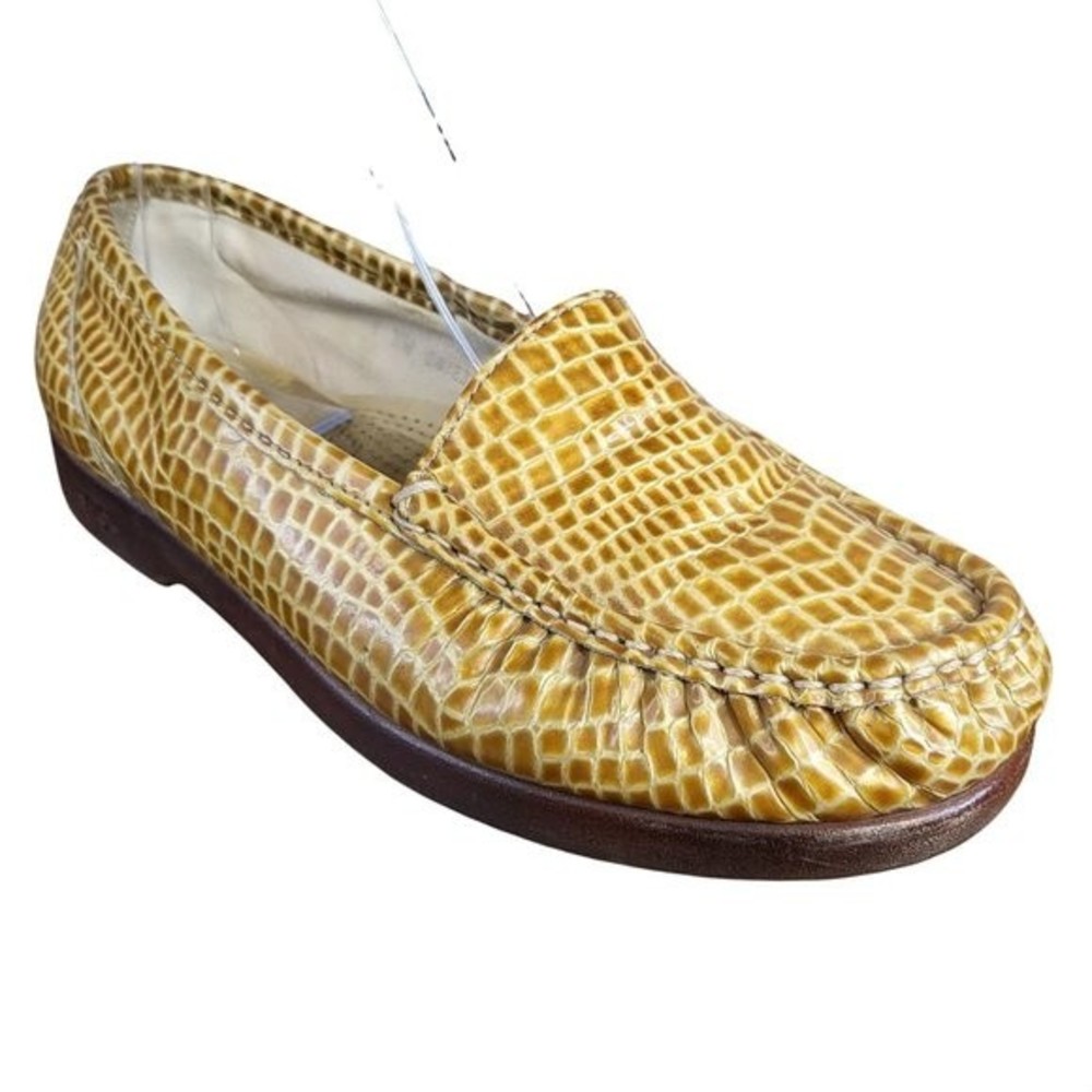 SAS Womens Cream Gold Faux Snakeskin Print Slip On Comfort Flats Loafer Size 8